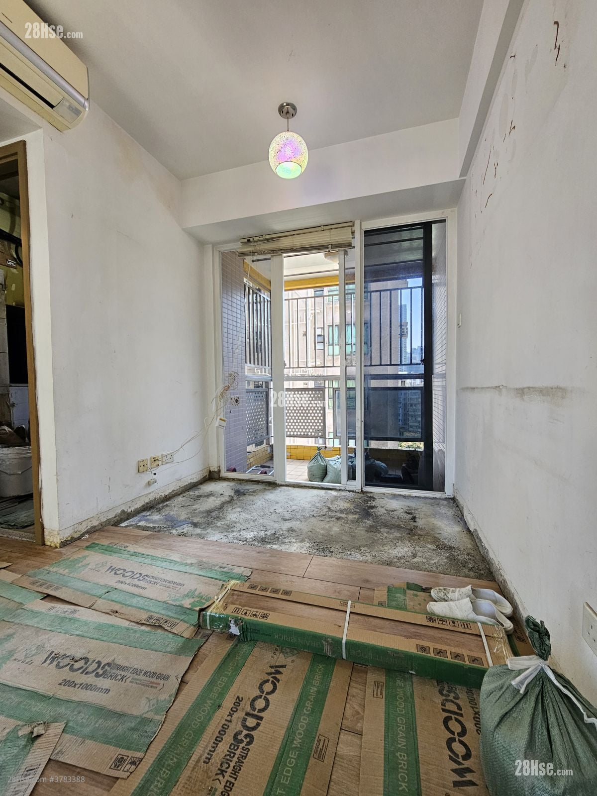 Metroregalia Rental 3 Bedrooms , 1 Bathroom 464 ft²