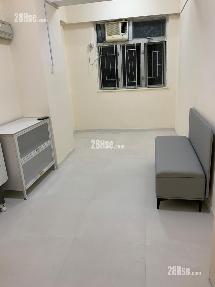 Sai Wan Building Sell 1 Bedroom , 1 Bathroom 268 ft²