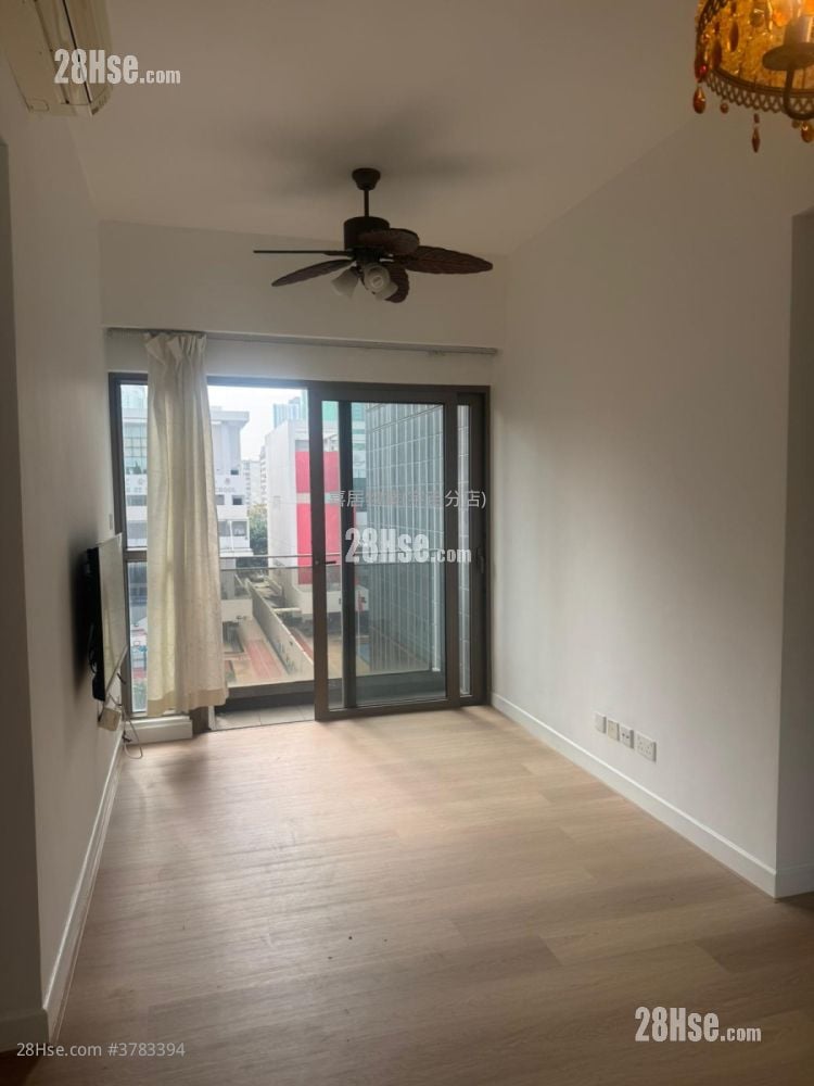 Residence 228 Sell 3 Bedrooms , 1 Bathroom 543 ft²