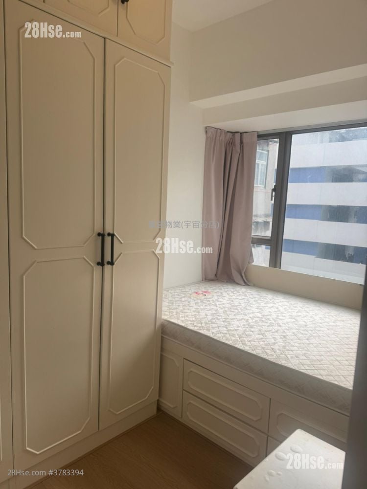 Residence 228 Sell 3 Bedrooms , 1 Bathroom 543 ft²