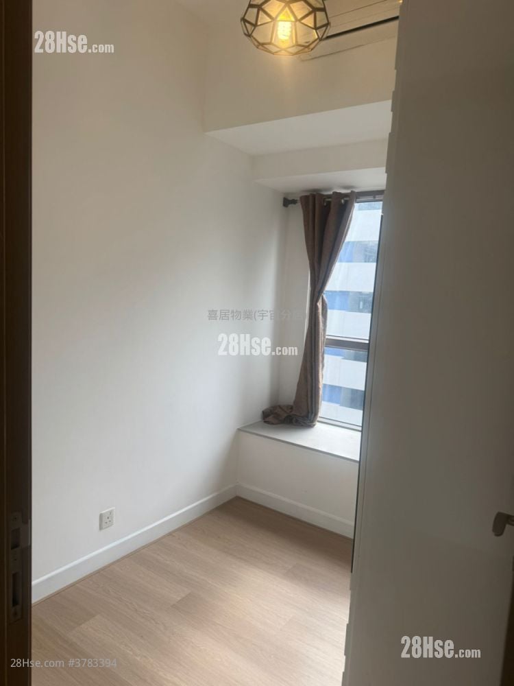 Residence 228 Sell 3 Bedrooms , 1 Bathroom 543 ft²