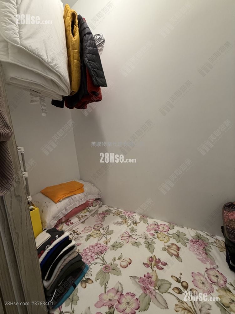 Sea To Sky Sell 3 Bedrooms 763 ft²