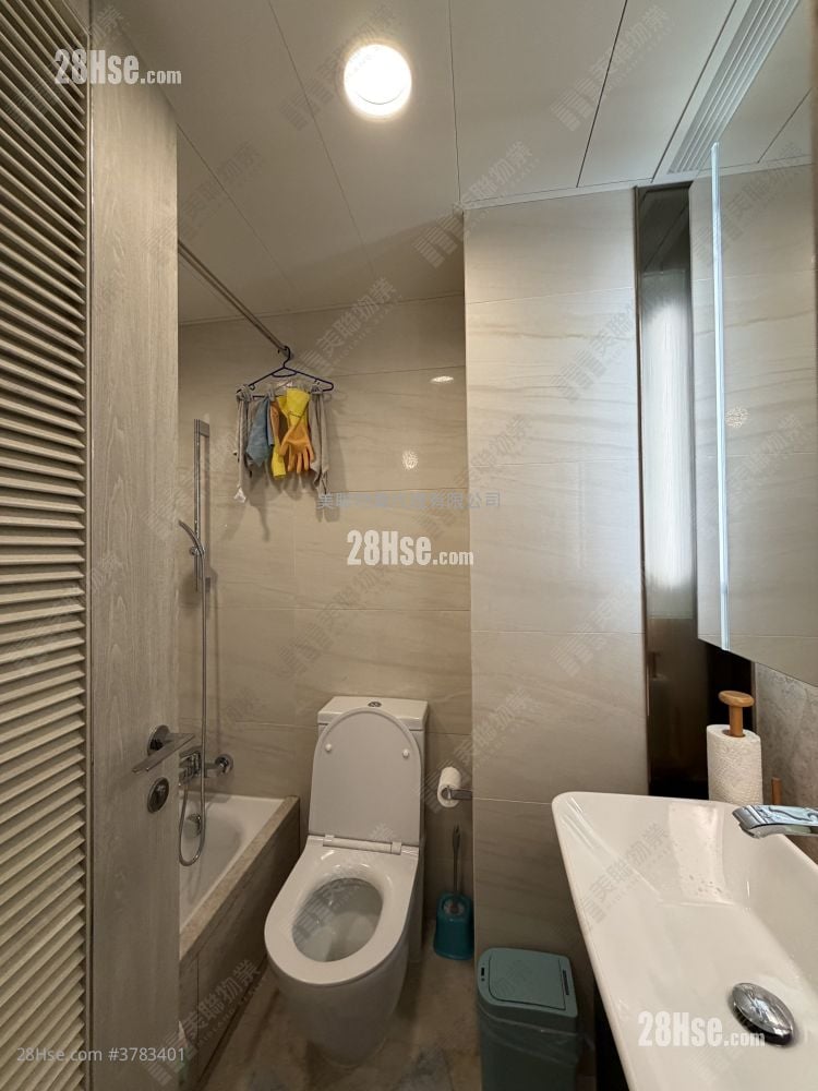 Sea To Sky Sell 3 Bedrooms 763 ft²