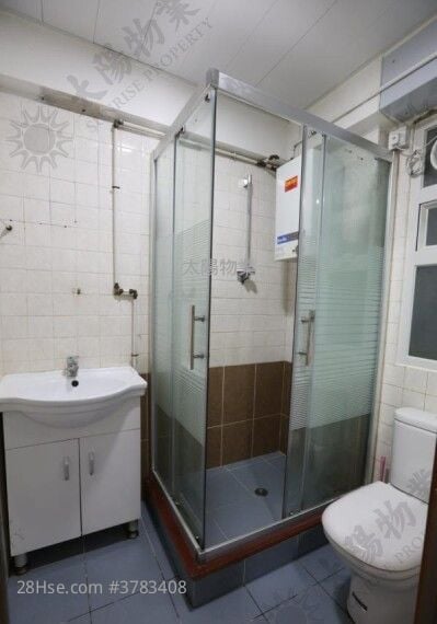 Whampoa Estate Sell 2 Bedrooms 390 ft²