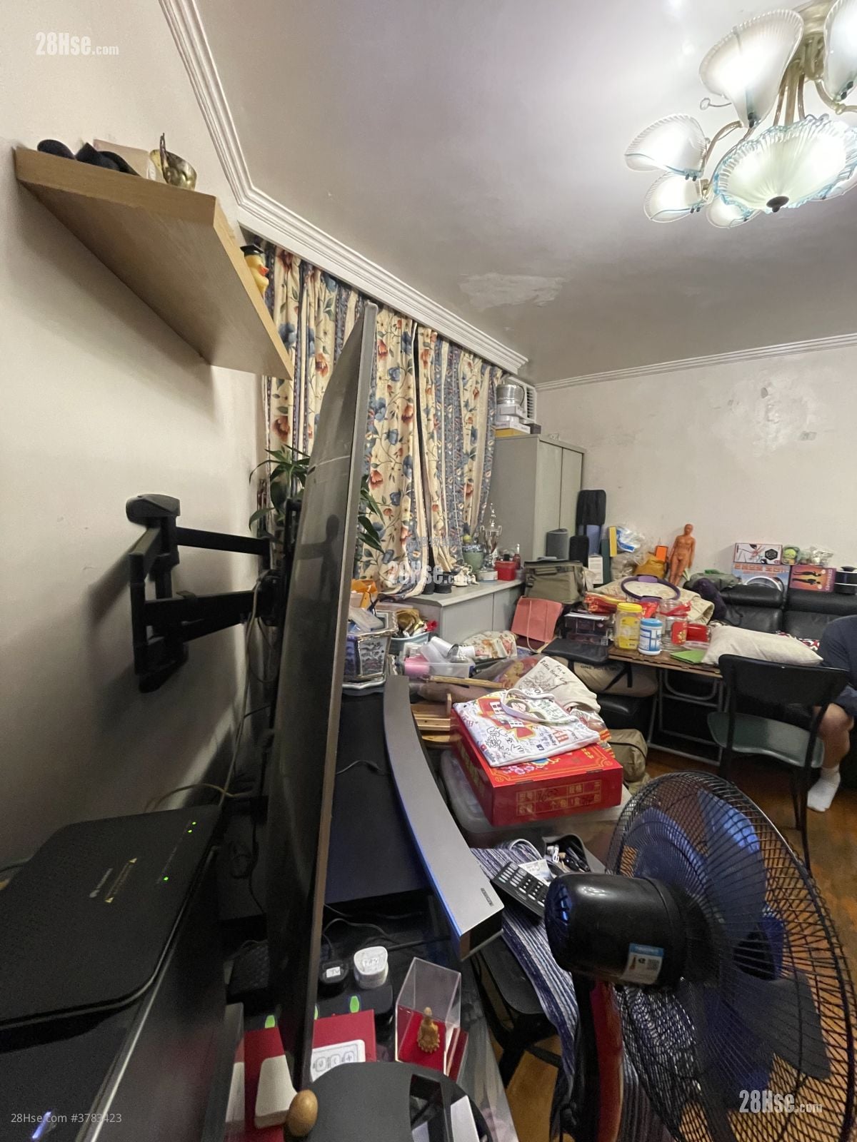 Po Hei Court Sell 3 Bedrooms , 2 Bathrooms 625 ft²