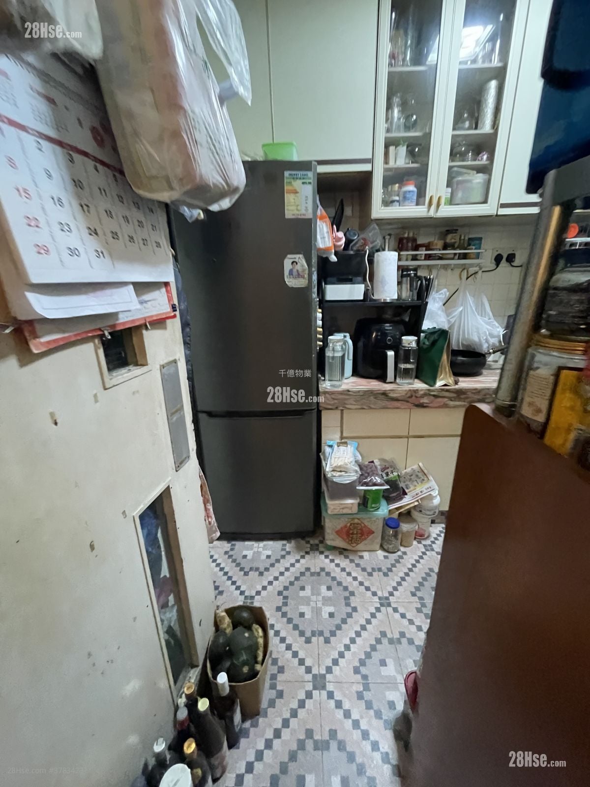 Po Hei Court Sell 3 Bedrooms , 2 Bathrooms 625 ft²