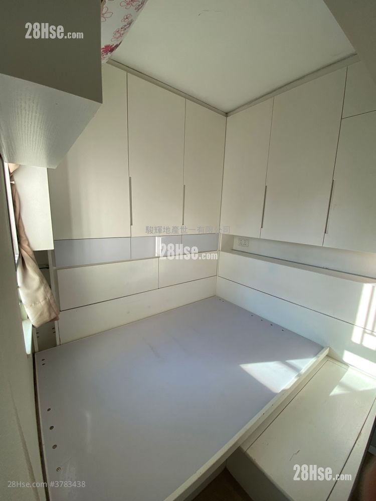 My Castle Rental 2 Bedrooms , 1 Bathroom 407 ft²