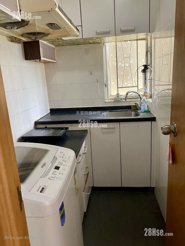 Faerie Court Sell 2 Bedrooms , 1 Bathroom 270 ft²