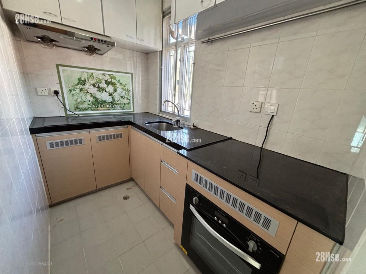 Village Rental 3 Bedrooms , 1 Bathroom