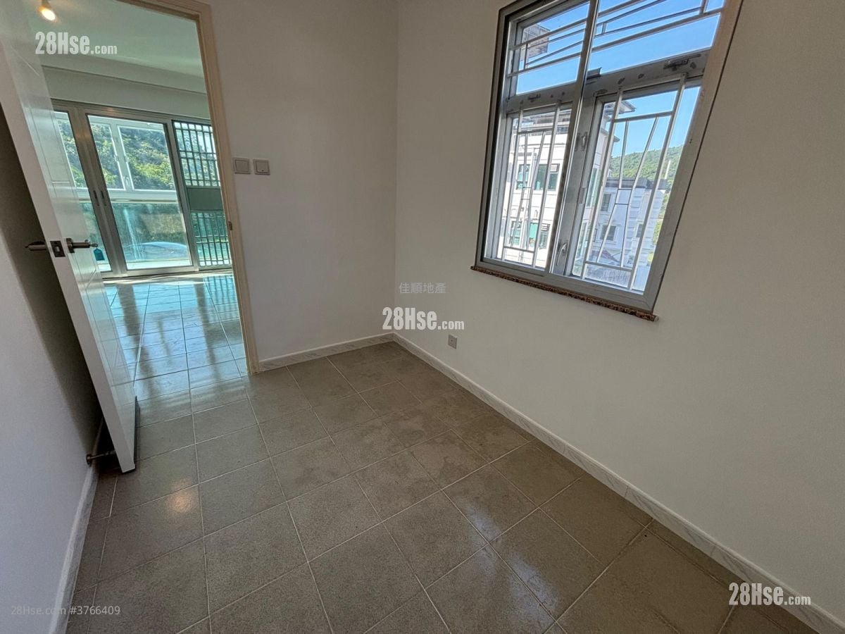 Village Rental 3 Bedrooms , 1 Bathroom