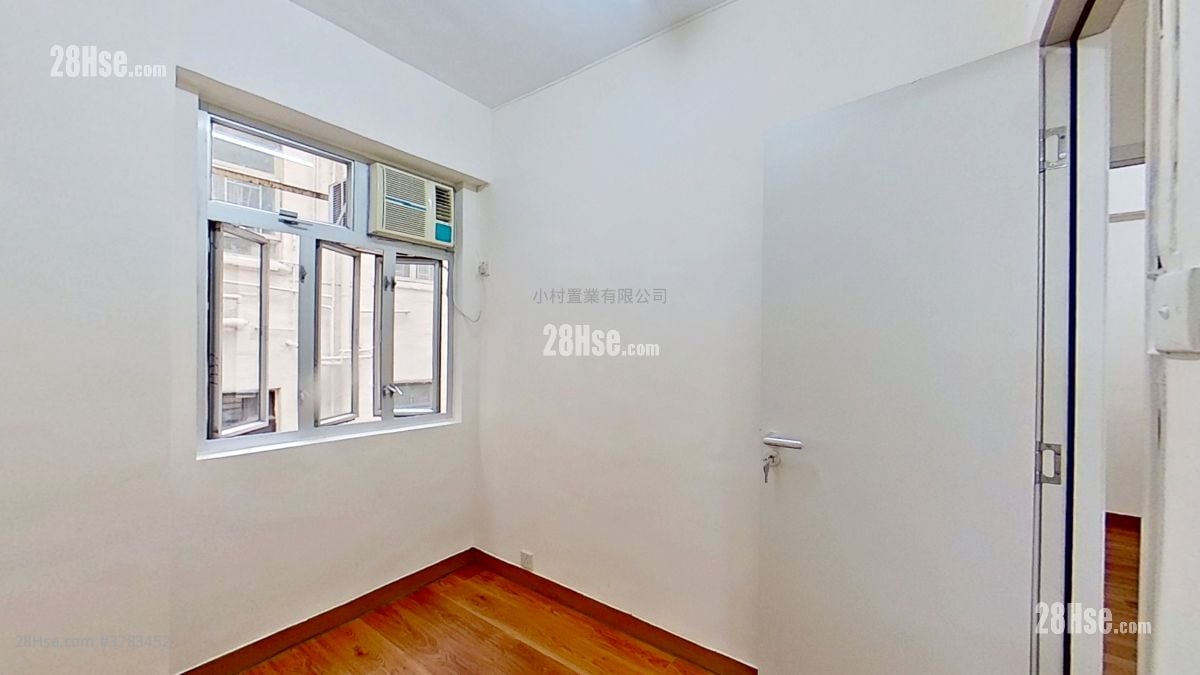 睡房 3: 欢乐楼 租盘 3 房 , 1 浴室 443 平方尺