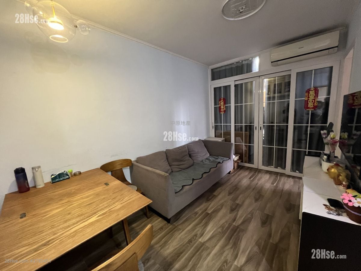 Ping Yan Court Sell 2 Bedrooms , 2 Bathrooms 380 ft²