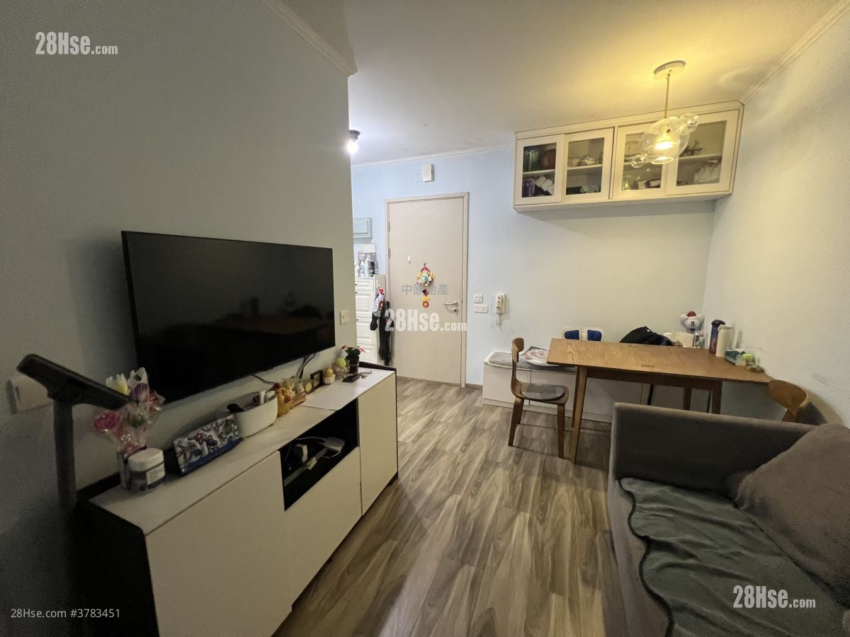 Ping Yan Court Sell 2 Bedrooms , 2 Bathrooms 380 ft²