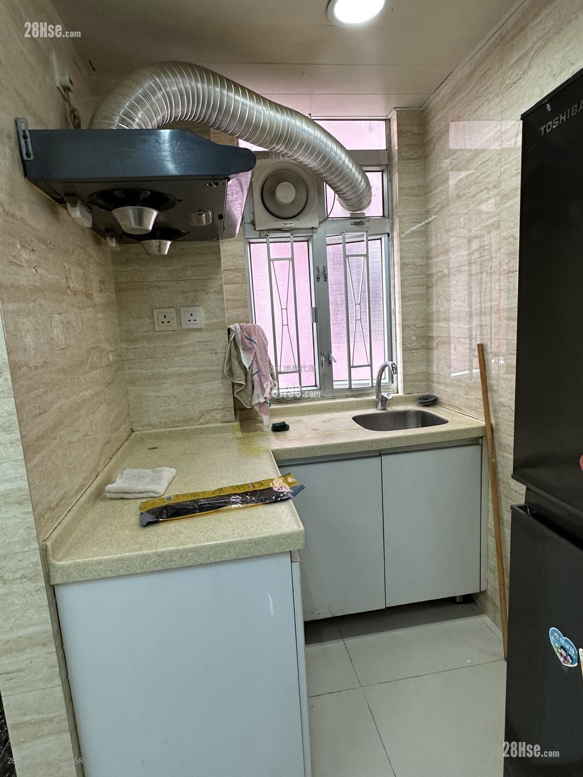 单幢楼房 租盘 2 房 , 1 浴室 240 平方尺