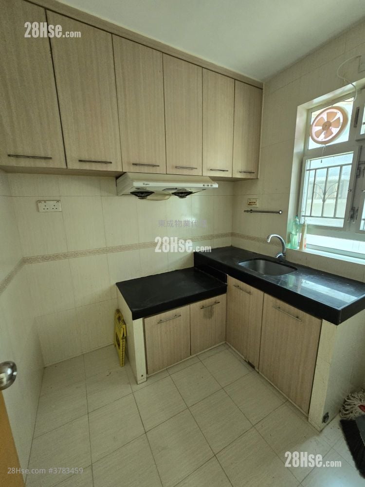 Village Rental 3 Bedrooms , 1 Bathroom 700 ft²