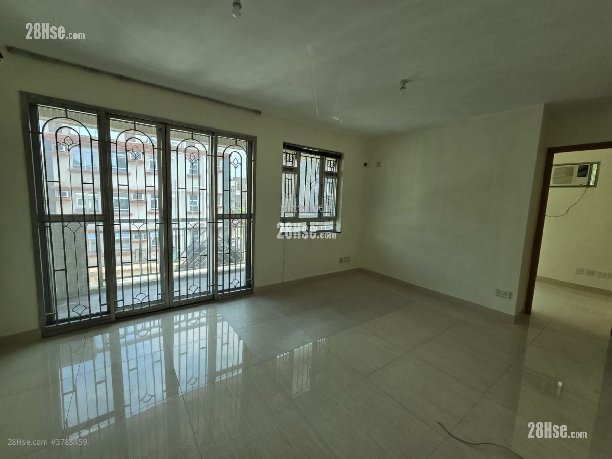 Village Rental 3 Bedrooms , 1 Bathroom 700 ft²