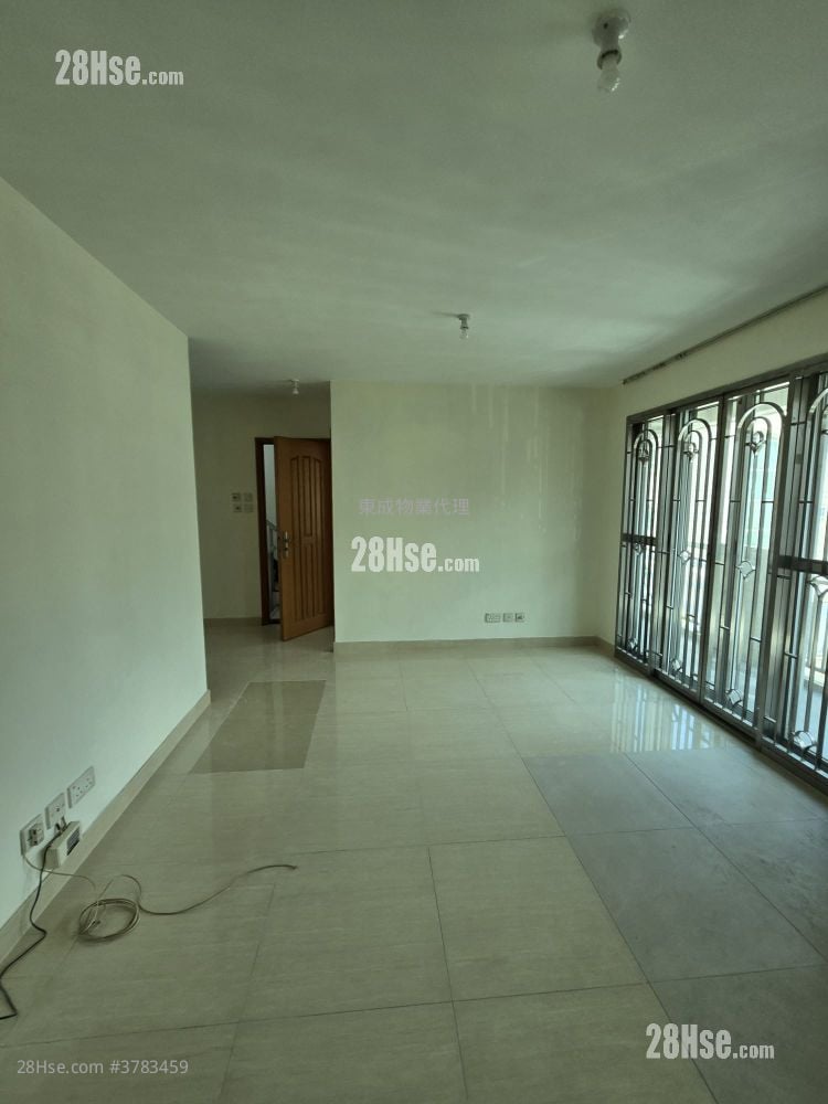 Village Rental 3 Bedrooms , 1 Bathroom 700 ft²