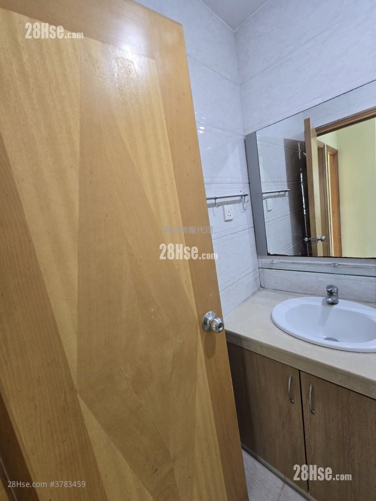 Village Rental 3 Bedrooms , 1 Bathroom 700 ft²