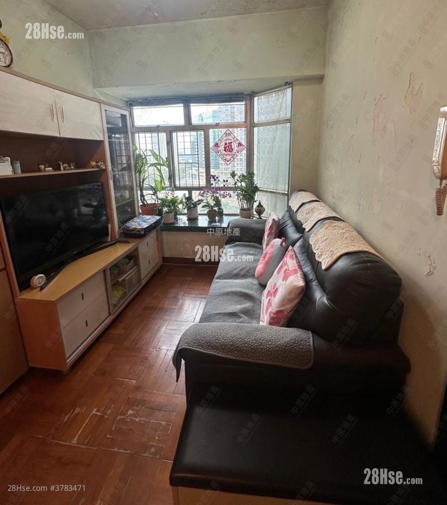 Sheung Shui Centre Sell 3 Bedrooms 532 ft²