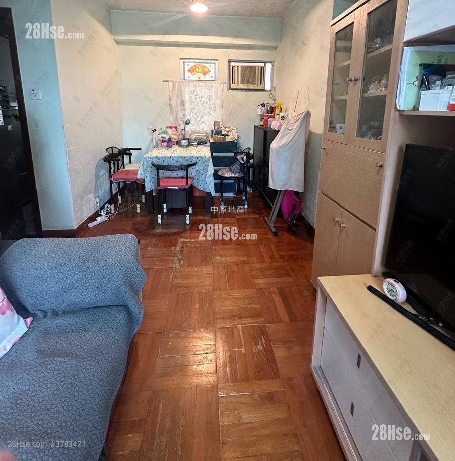 Sheung Shui Centre Sell 3 Bedrooms 532 ft²