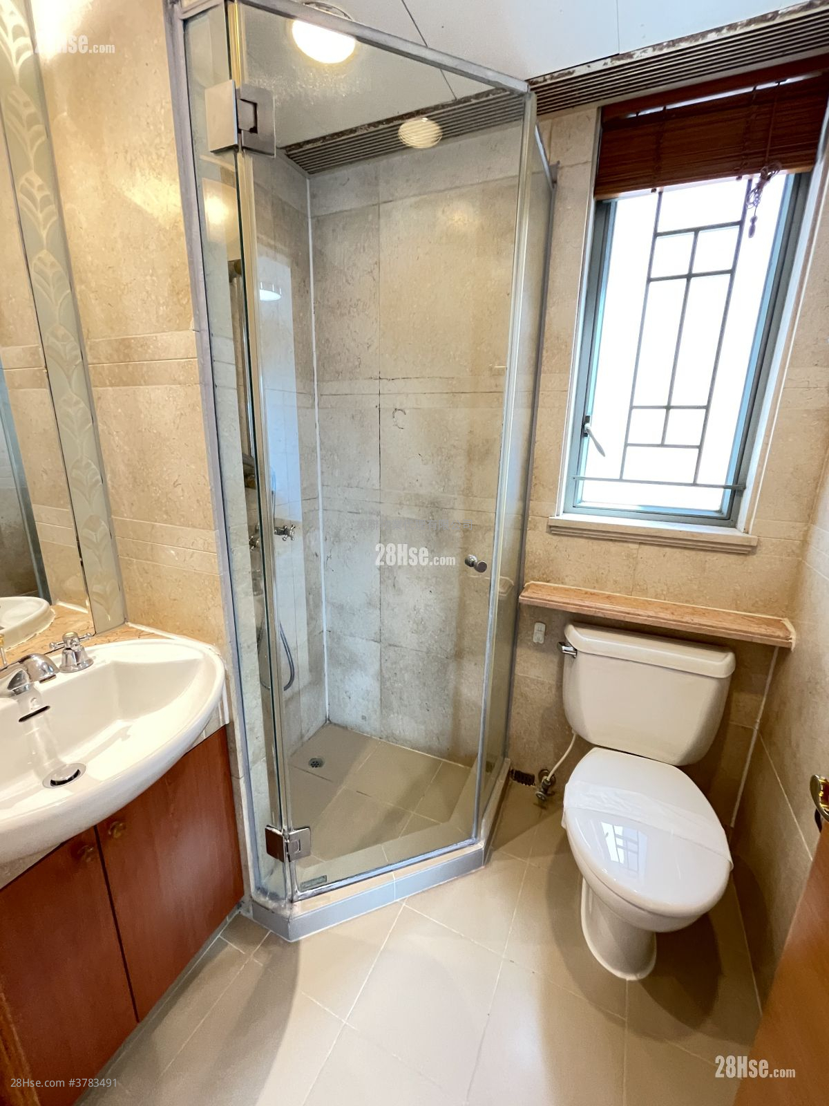 Tierra Verde Sell 3 Bedrooms , 2 Bathrooms 639 ft²