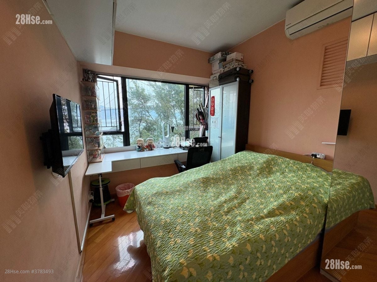 Park Island Sell 3 Bedrooms , 1 Bathroom 781 ft²