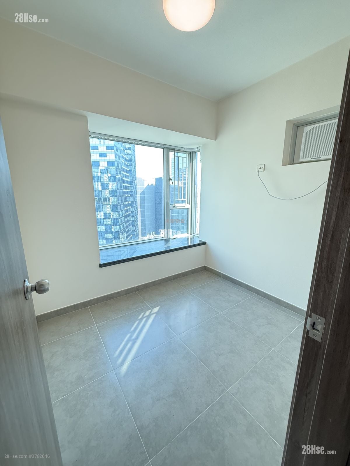 Summit Terrace Rental 3 Bedrooms , 1 Bathroom 533 ft²