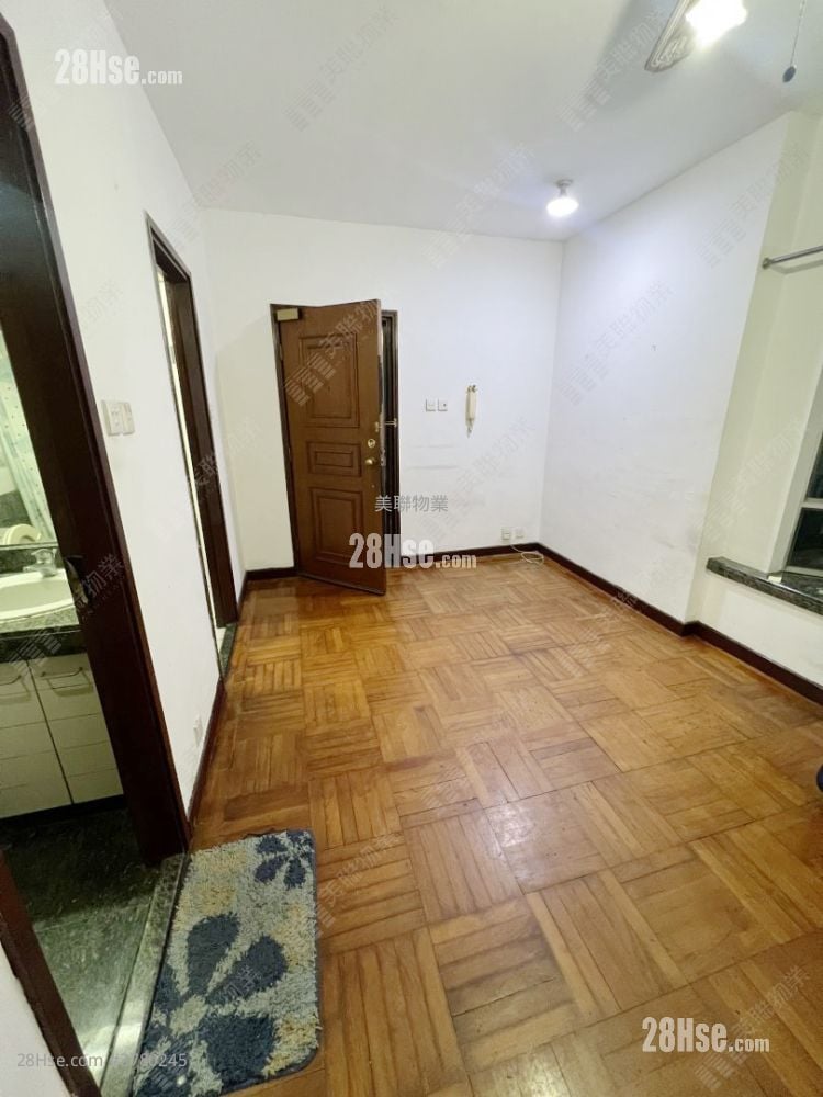 Sheung Shui Centre Sell 2 Bedrooms , 1 Bathroom 351 ft²