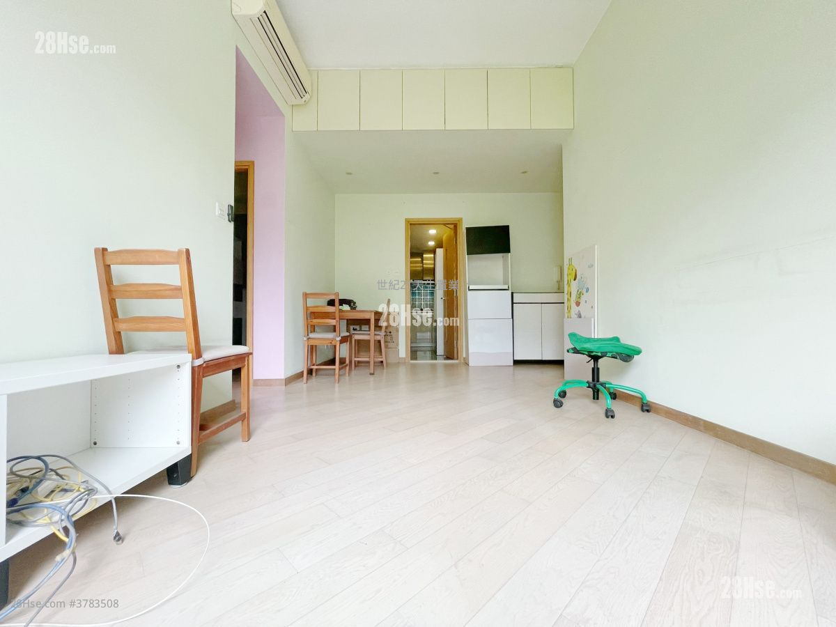 Avignon Sell 3 Bedrooms , 2 Bathrooms 698 ft²