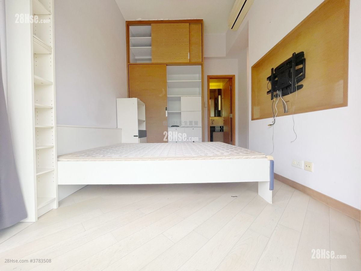 Avignon Sell 3 Bedrooms , 2 Bathrooms 698 ft²