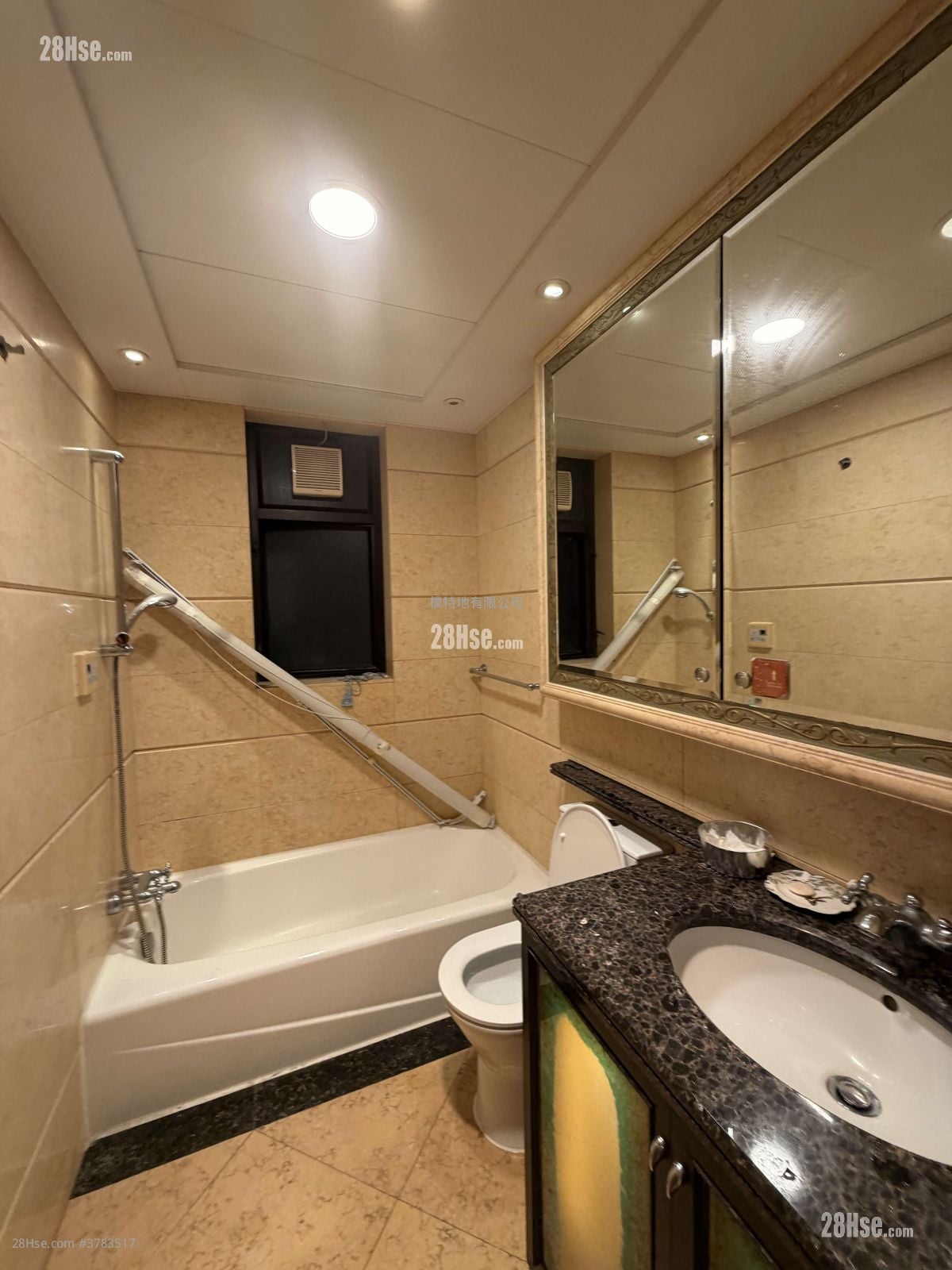 凯旋门 租盘 3 房 , 2 浴室 871 平方尺