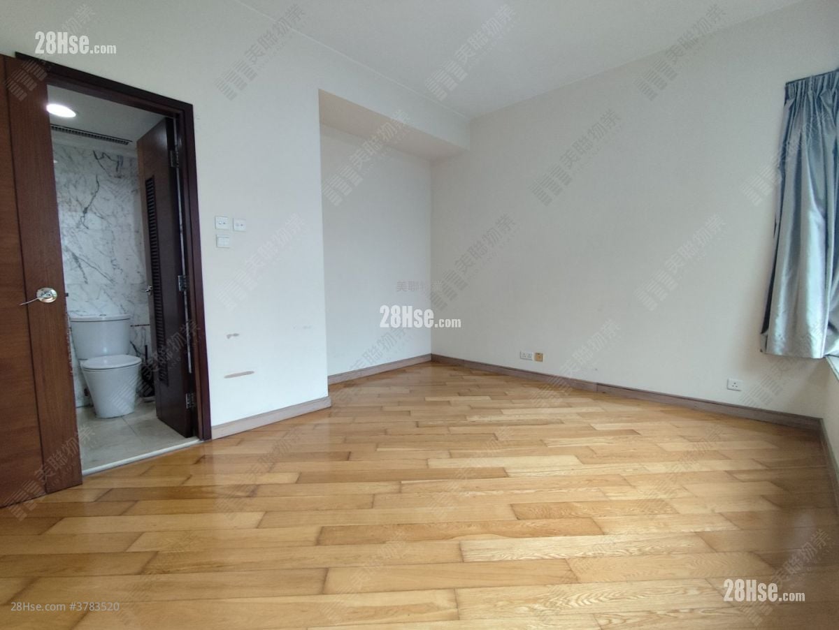 bedroom 2: Noble Hill Rental 3 Bedrooms , 3 Bathrooms 1,024 ft²