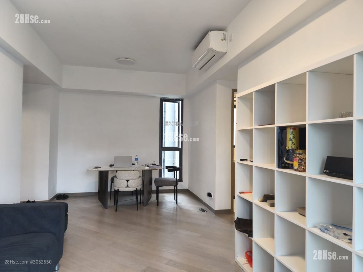 Monaco Rental 3 Bedrooms , 3 Bathrooms 827 ft²