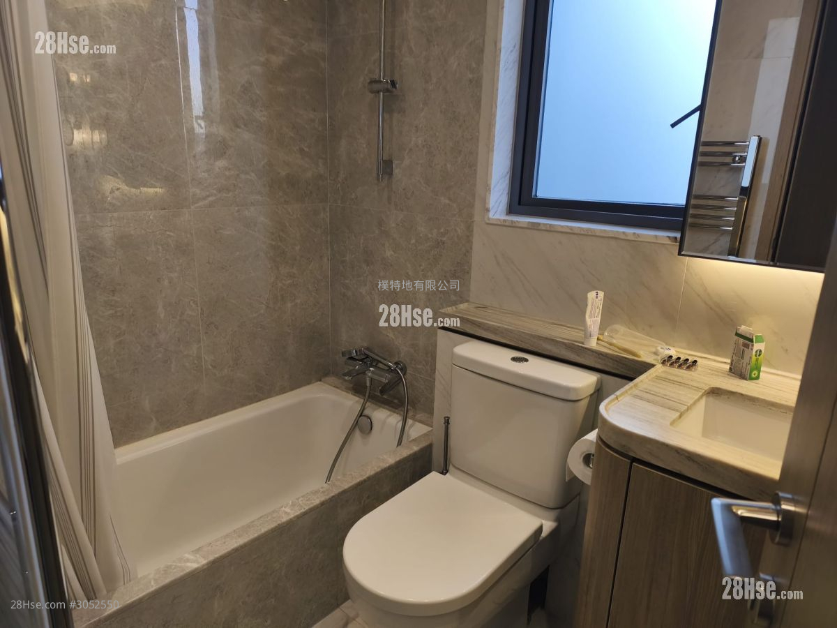 Monaco Rental 3 Bedrooms , 3 Bathrooms 827 ft²