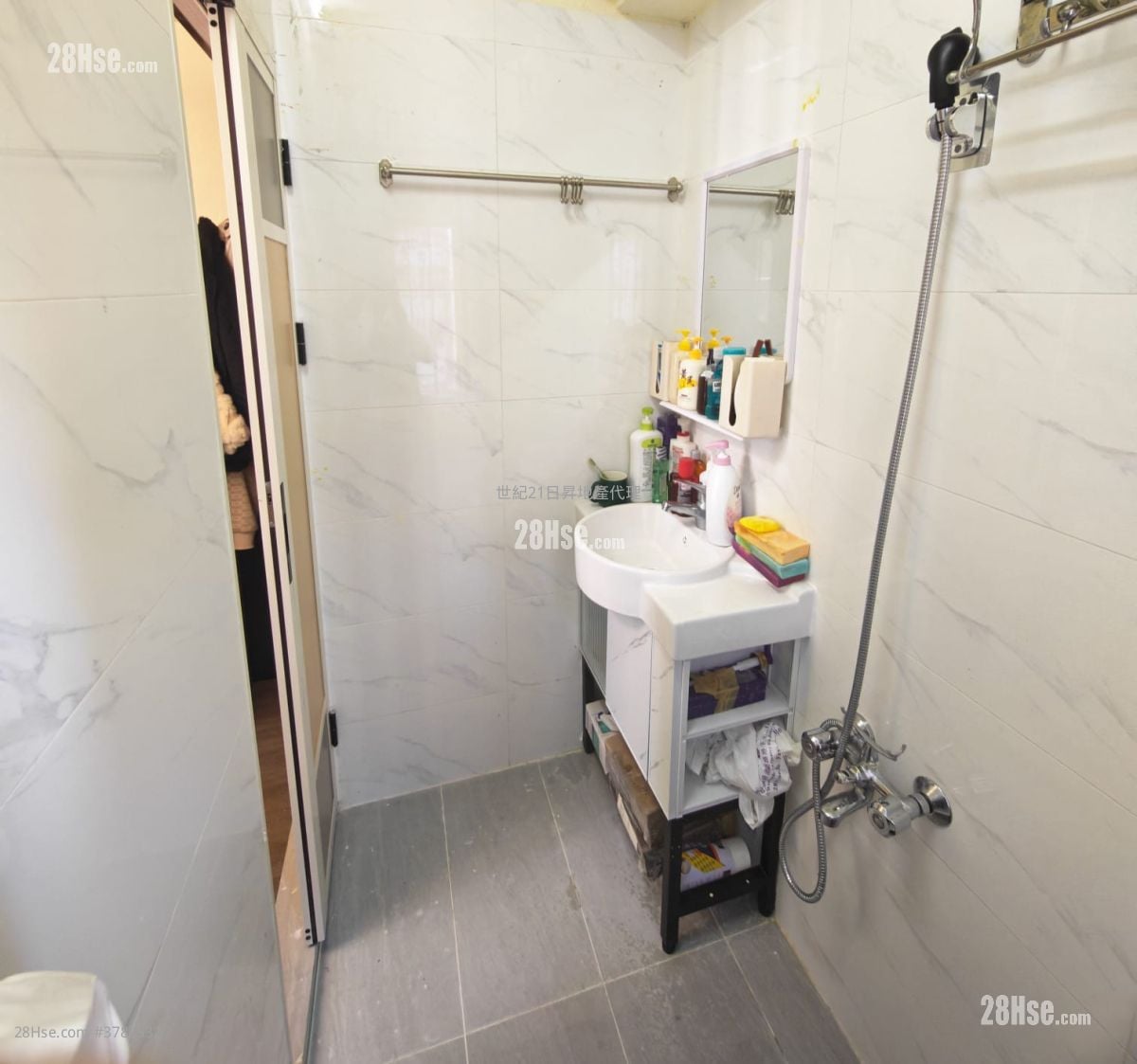 Wai Yip Building Sell 1 Bedroom , 1 Bathroom 153 ft²