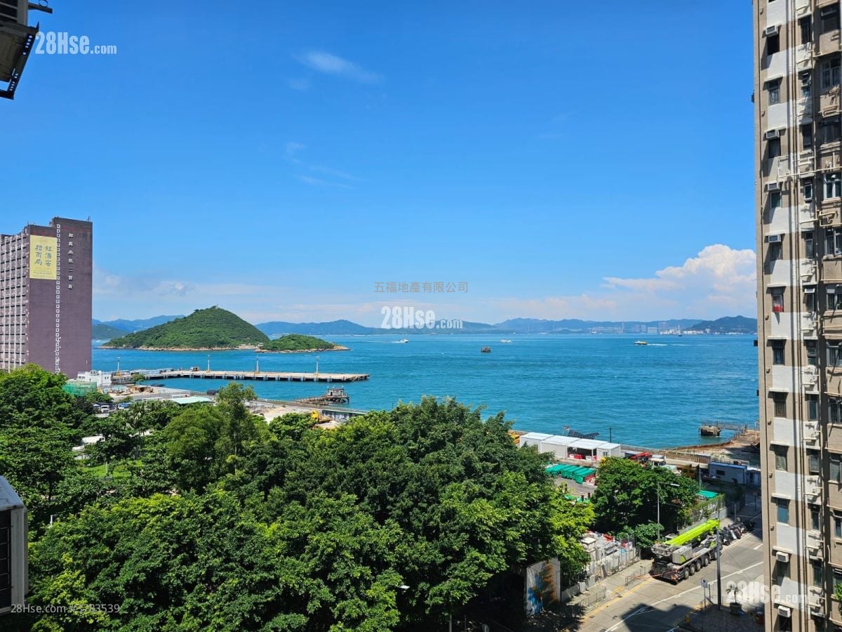 Sai Wan New Apartments Sell 2 Bedrooms , 1 Bathroom 319 ft²