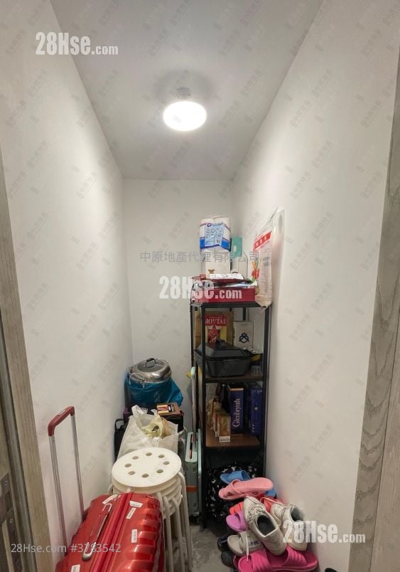 Sea To Sky Sell 3 Bedrooms 745 ft²