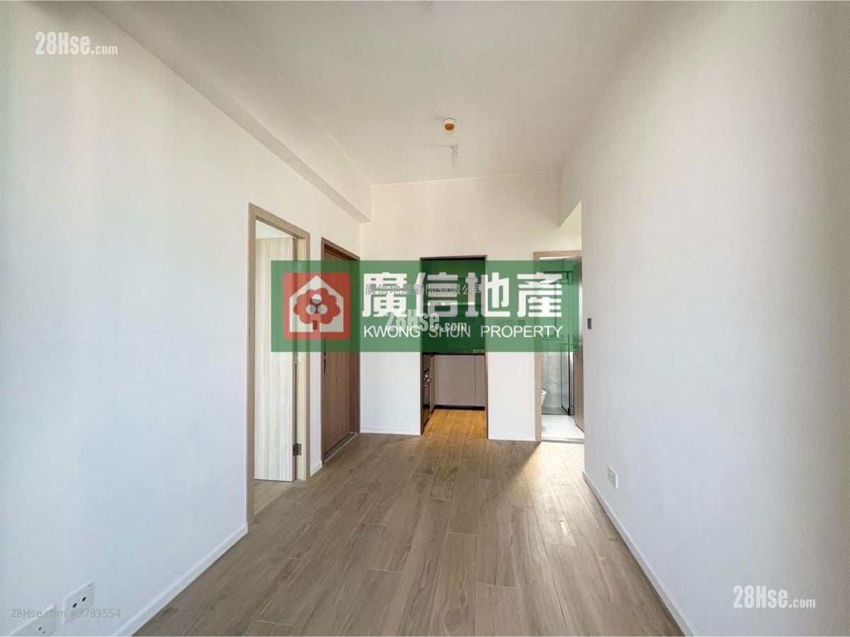 Elize Park Rental 3 Bedrooms , 1 Bathroom 438 ft²