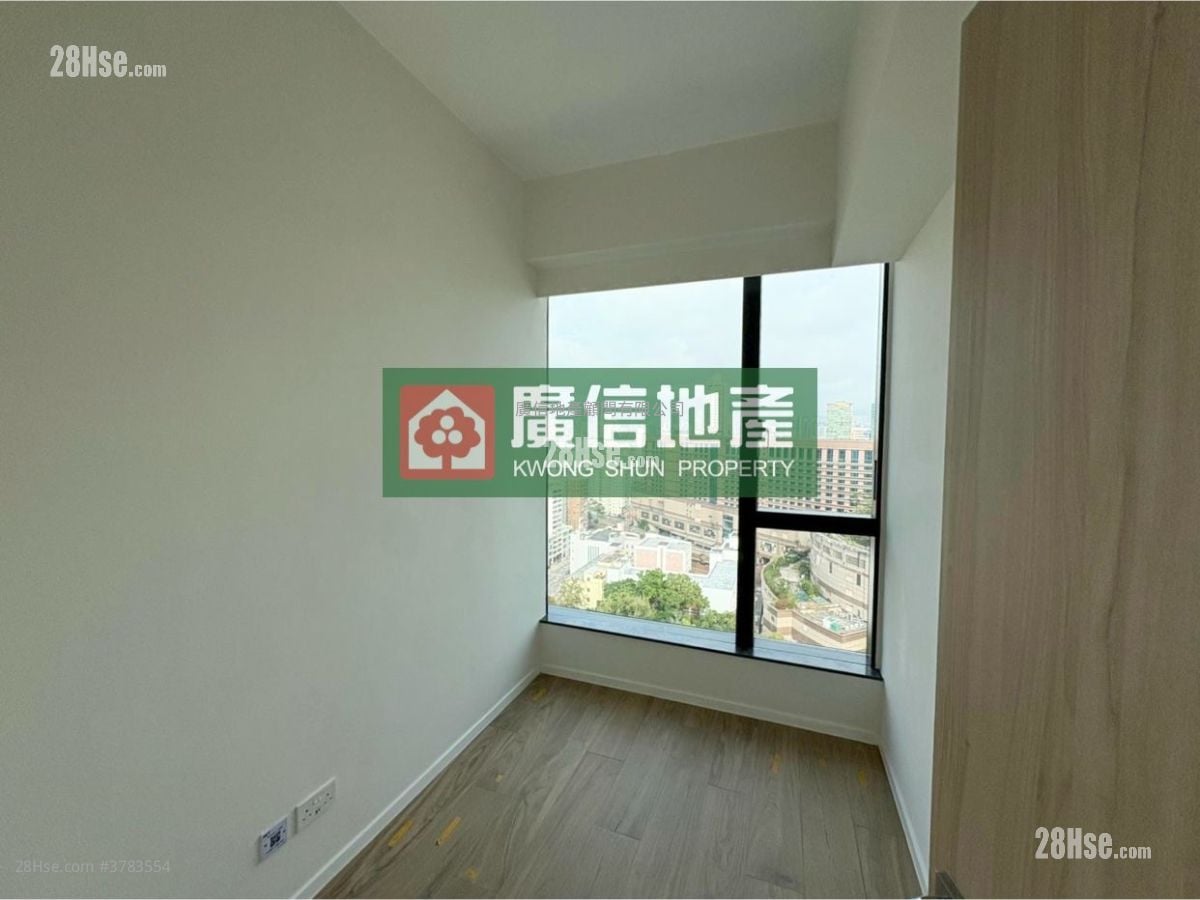 Elize Park Rental 3 Bedrooms , 1 Bathroom 438 ft²