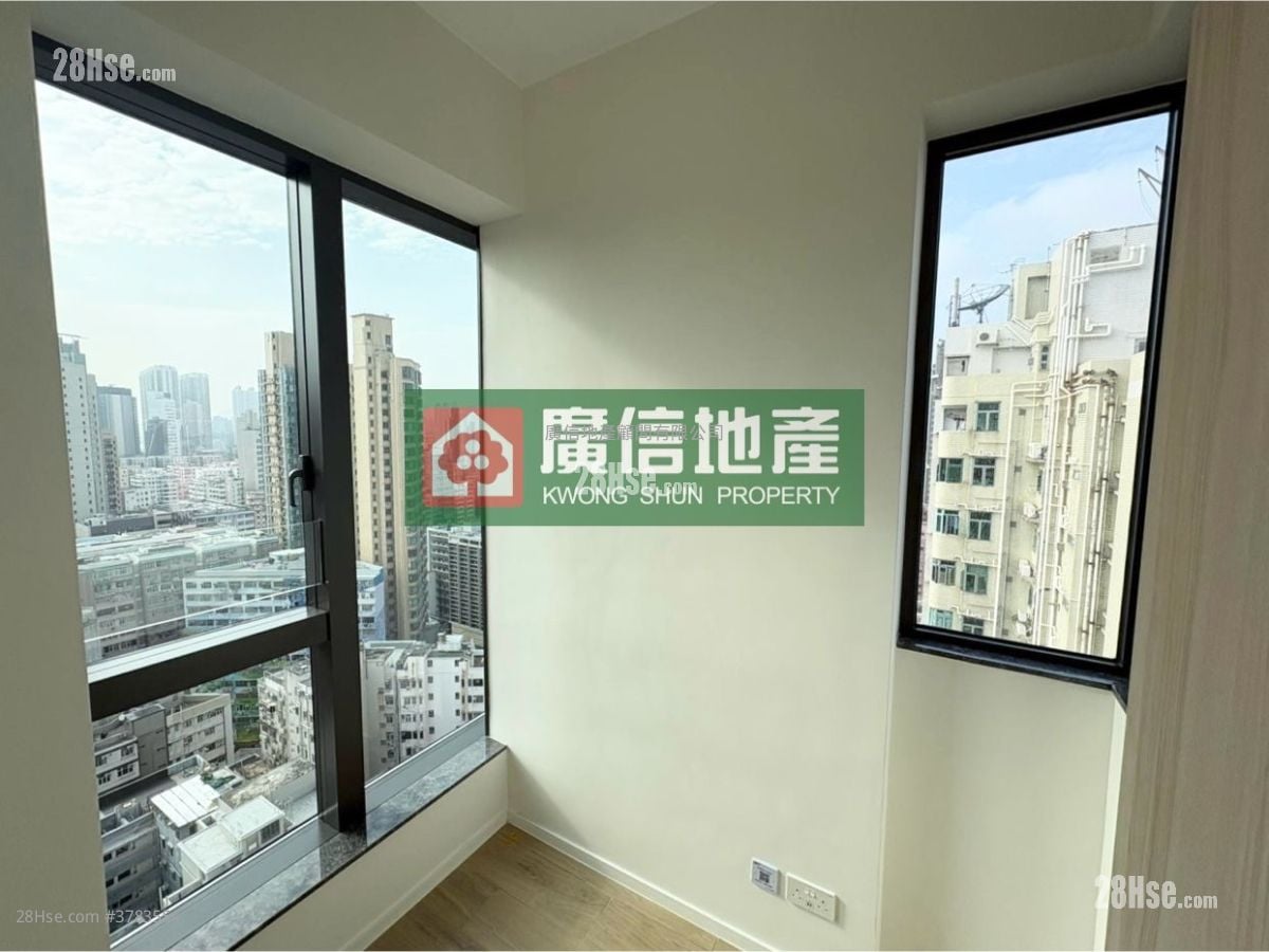 Elize Park Rental 3 Bedrooms , 1 Bathroom 438 ft²