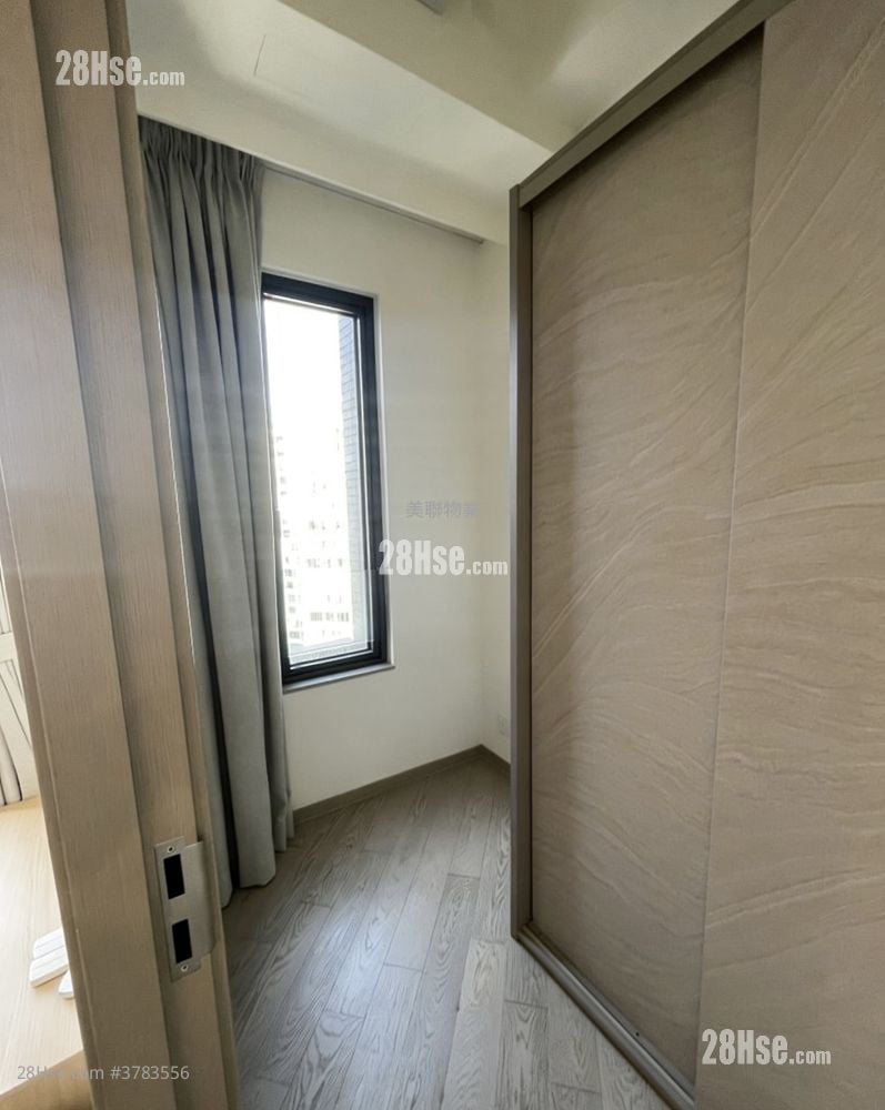 Regency Bay Rental 2 Bedrooms , 1 Bathroom 343 ft²