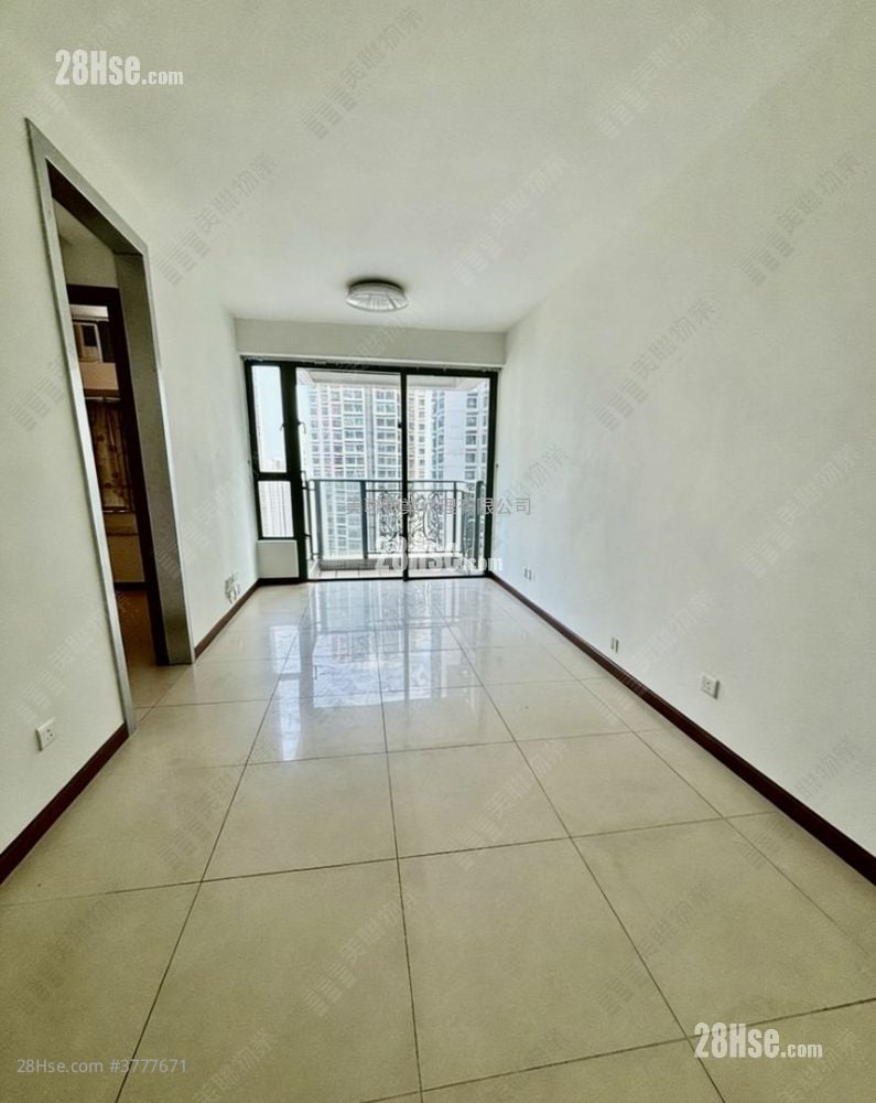 Residence Oasis Sell 2 Bedrooms , 1 Bathroom 490 ft²