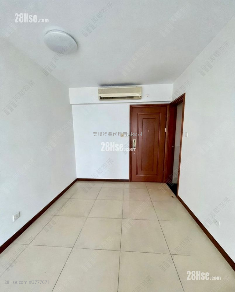 Residence Oasis Sell 2 Bedrooms , 1 Bathroom 490 ft²