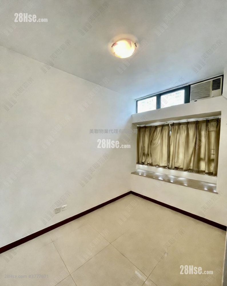 Residence Oasis Sell 2 Bedrooms , 1 Bathroom 490 ft²