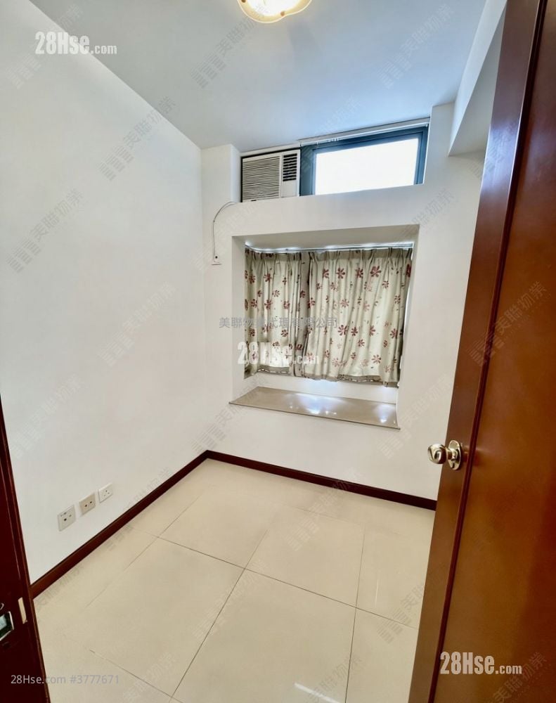 Residence Oasis Sell 2 Bedrooms , 1 Bathroom 490 ft²