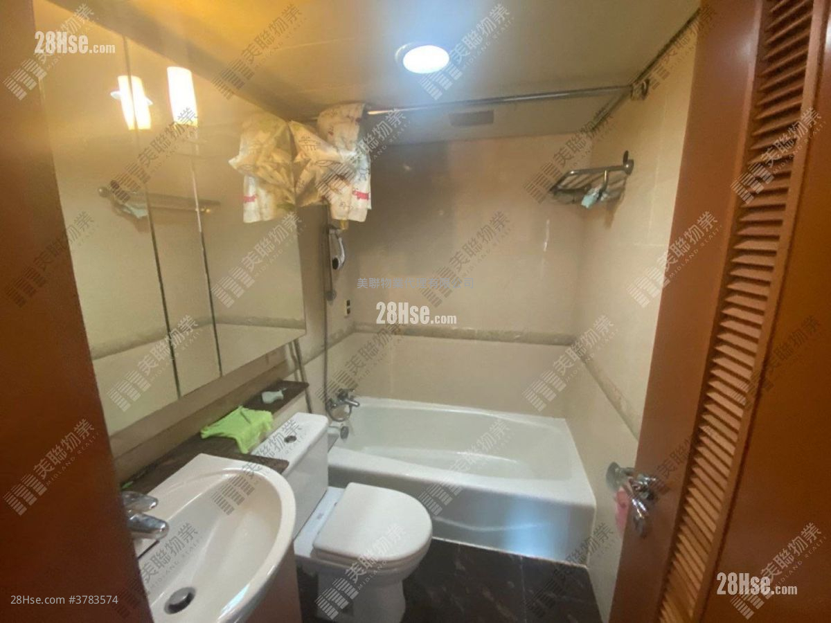 Park Central Sell 3 Bedrooms , 2 Bathrooms 638 ft²