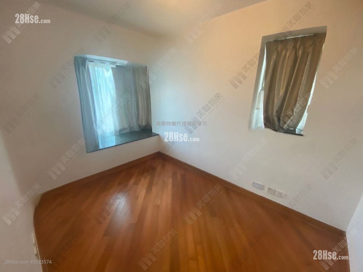 Park Central Sell 3 Bedrooms , 2 Bathrooms 638 ft²