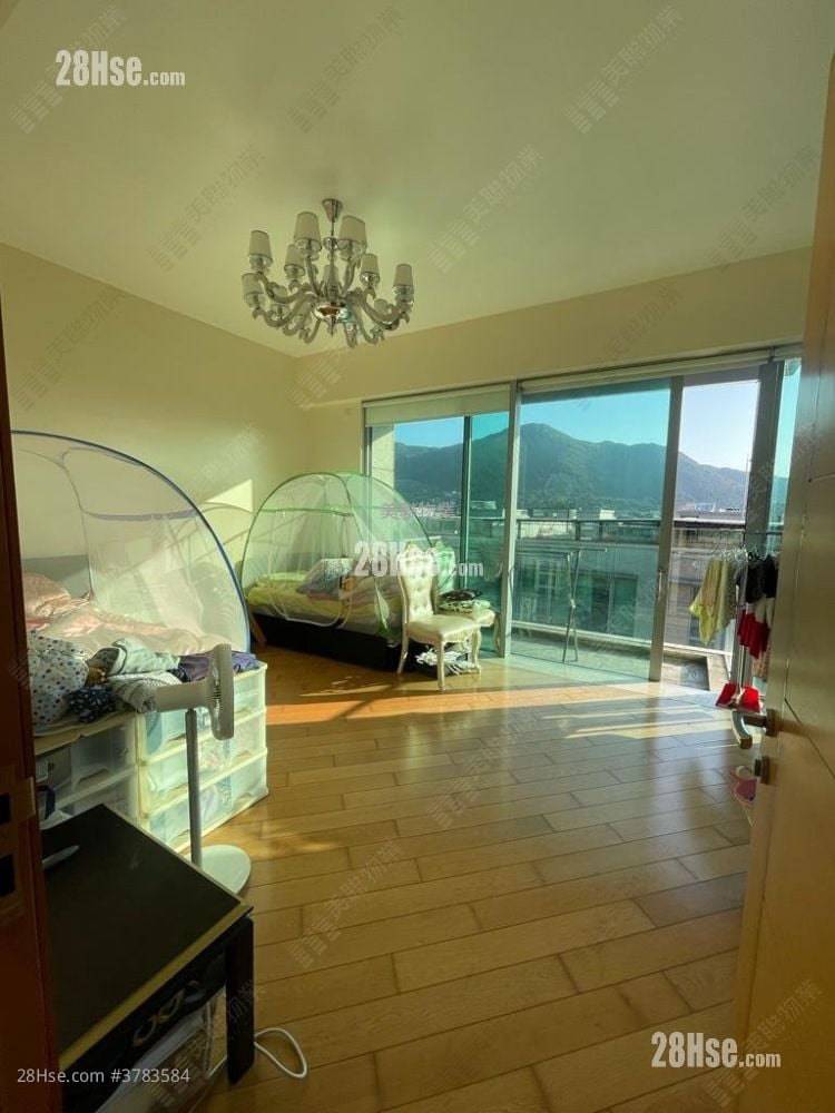 葡萄园 售盘 4 房 , 3 浴室 2,150 平方尺