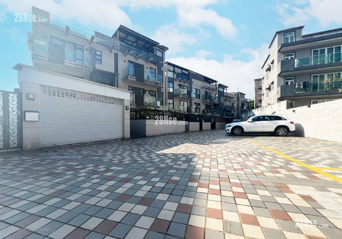 村屋 售盘 3 房 , 1 浴室 700 平方尺