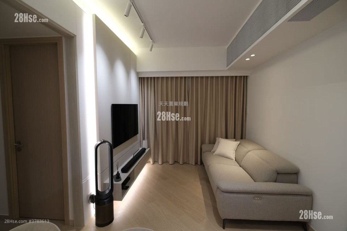 The Regent Rental 2 Bedrooms , 1 Bathroom 524 ft²